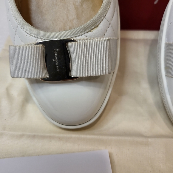 Salvatore Ferragamo flats🥳🥳HOST PICK🥳🥳 - Picture 2 of 10